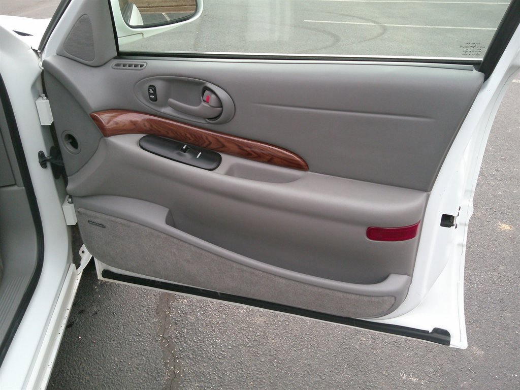 Used 2000 Buick Le Sabre Custom w/ Prestige Opt Pkg image 34
