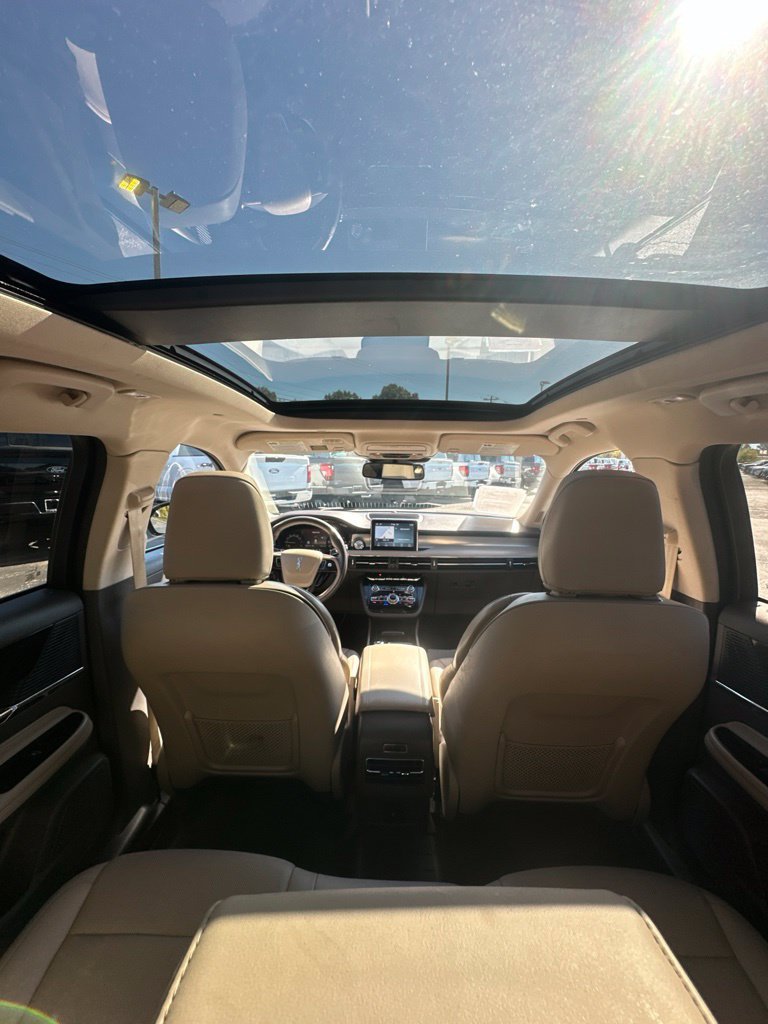 Used 2021 Lincoln Corsair FWD w/ Premium Package image 17