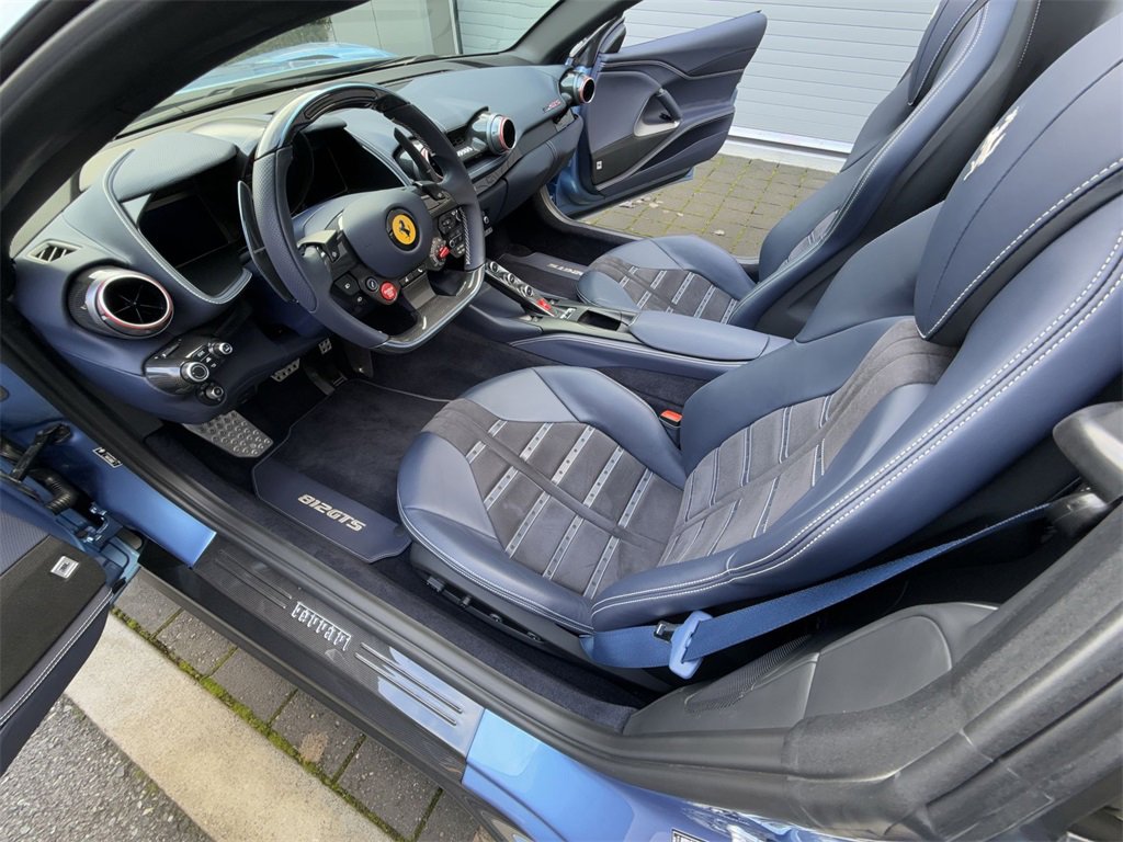 Used 2021 Ferrari 812 GTS image 28