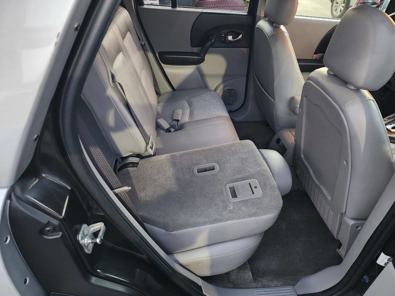 Used 2005 Saturn Vue AWD V6 w/ Comfort Pkg image 19