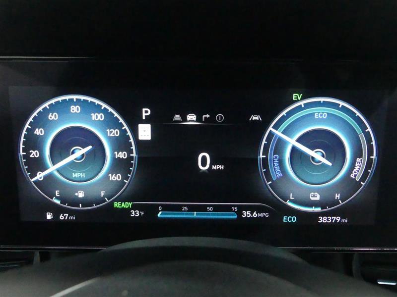 Used 2024 Hyundai Elantra Limited image 32