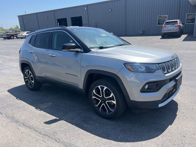 Used 2022 Jeep Compass Limited AWD/4WD image 3