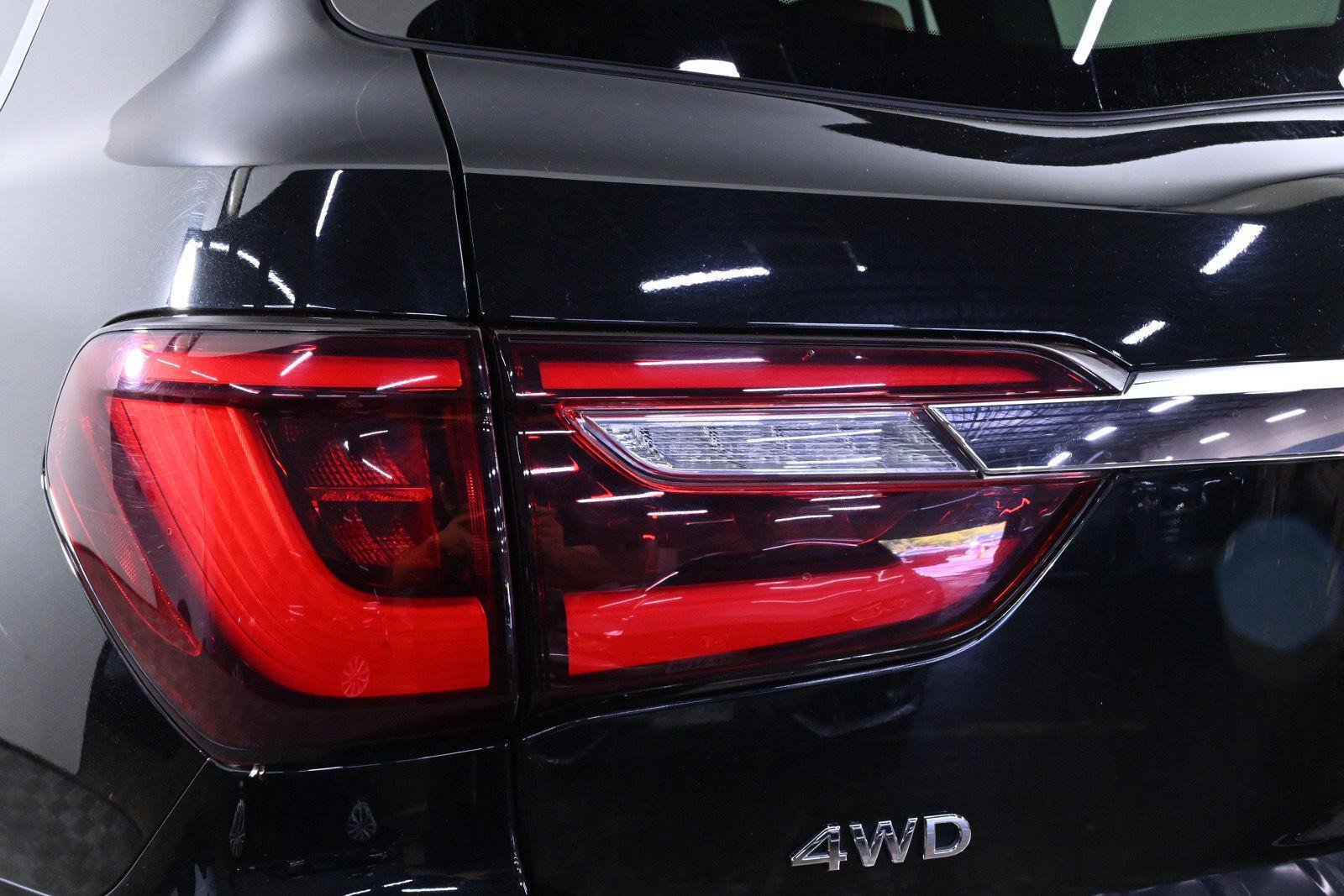Used 2022 INFINITI QX80 Sensory w/ All-Season Package AWD/4WD image 8