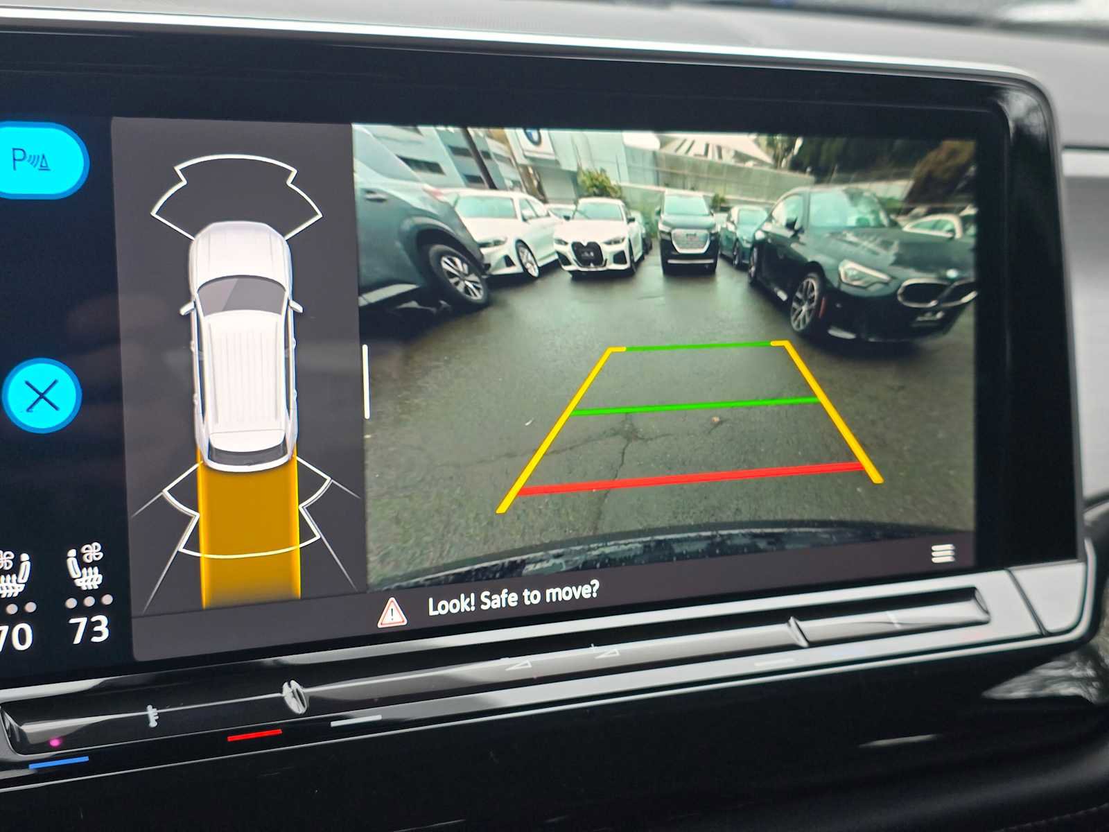 Used 2025 Volkswagen Atlas Cross Sport SE image 28