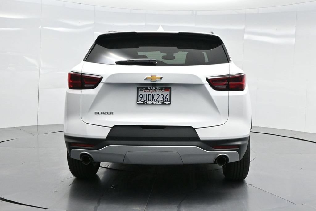 New 2025 Chevrolet Blazer LT w/ Convenience Package FWD image 49