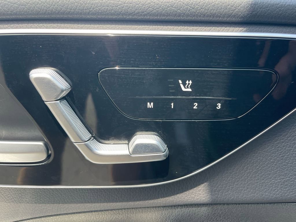Used 2025 Mercedes-Benz C 300 Sedan image 10