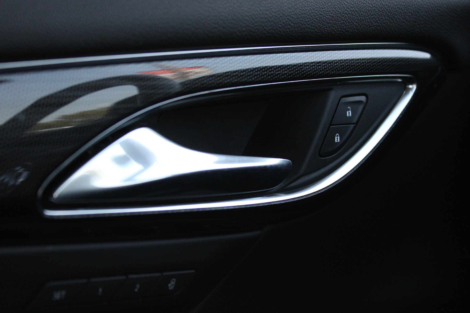 Used 2023 Buick Envision Essence FWD image 27