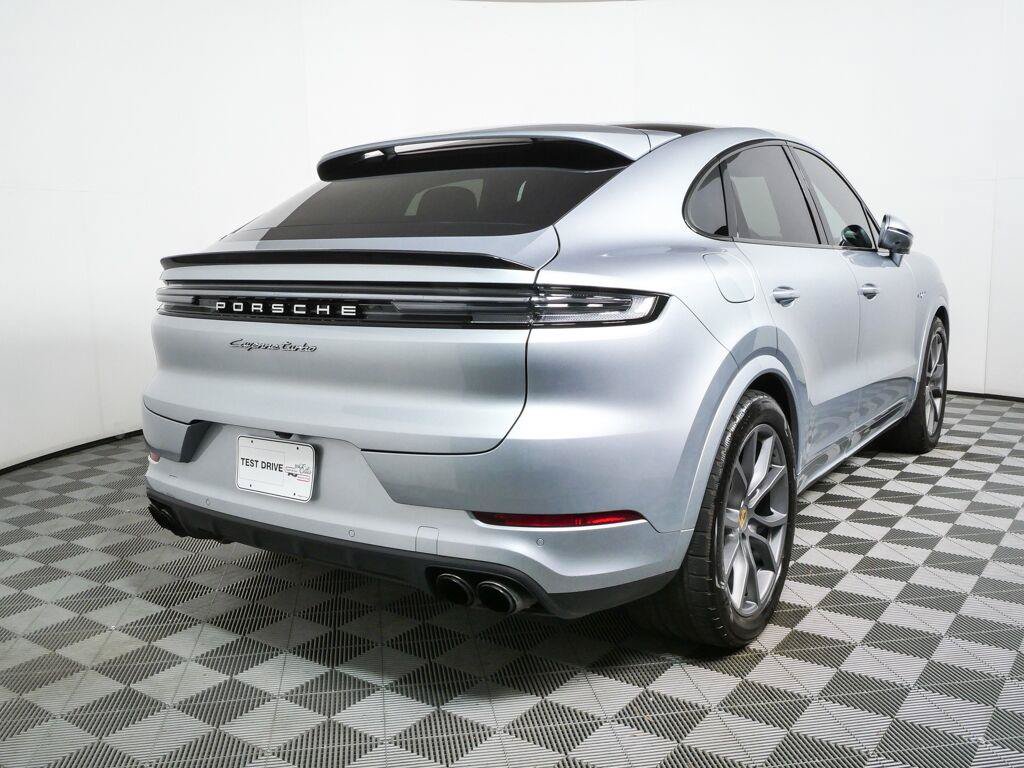 Certified 2024 Porsche Cayenne Turbo AWD/4WD image 30