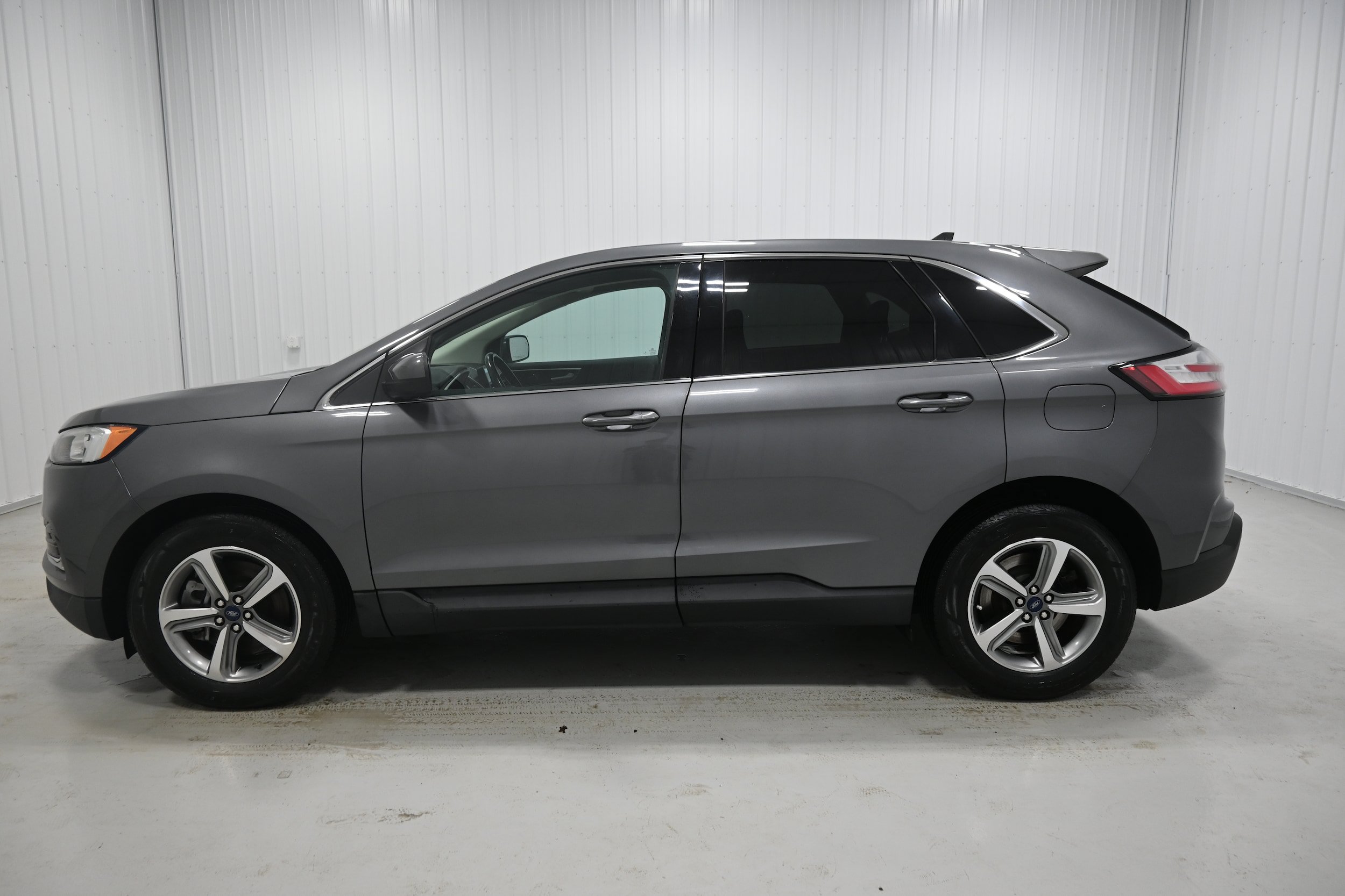 Used 2021 Ford Edge SEL w/ Convenience Package AWD/4WD image 26