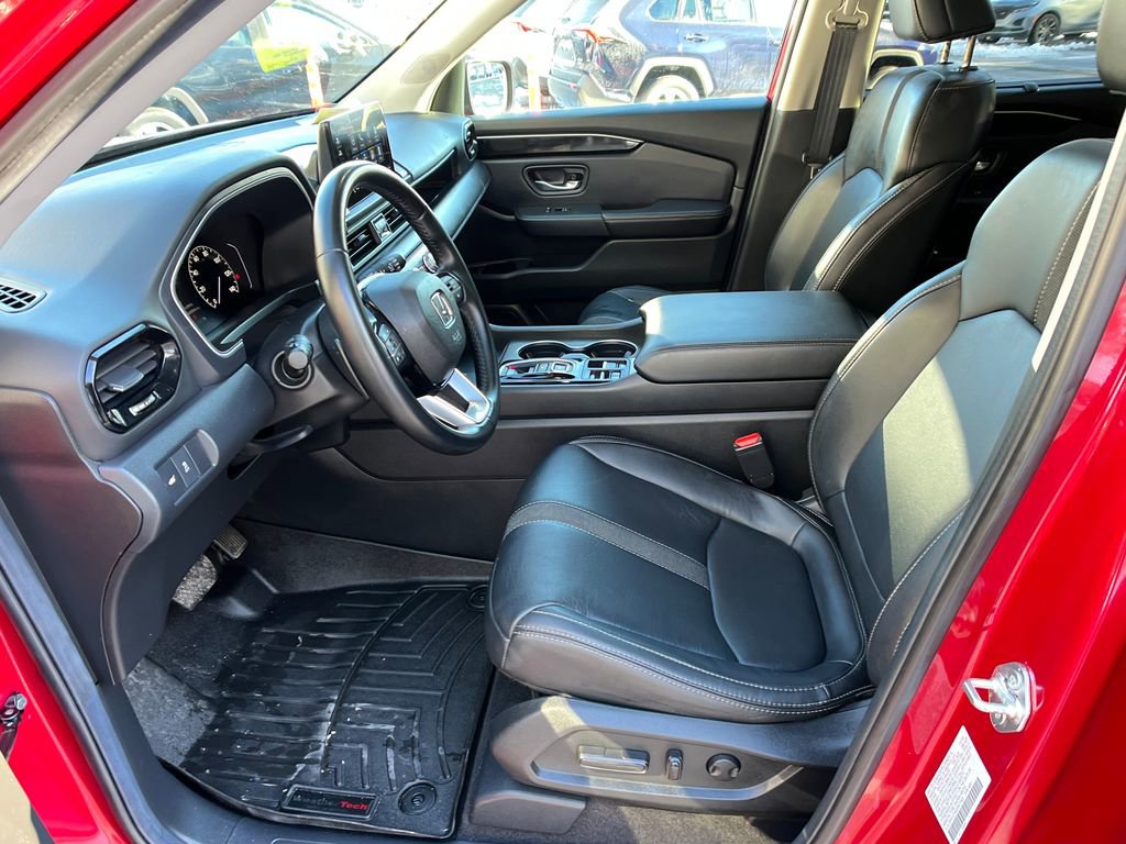 Used 2025 Honda Pilot EX-L image 8