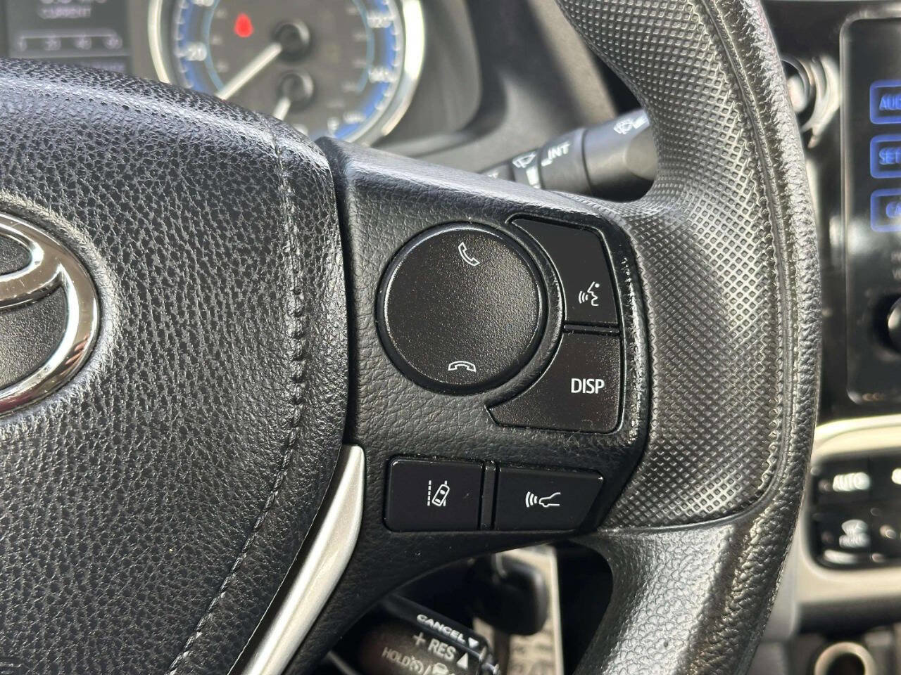 Used 2019 Toyota Corolla LE image 27