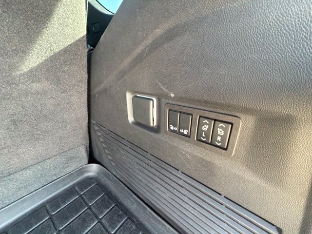 Used 2023 Chevrolet Tahoe LT w/ LT Signature Package AWD/4WD image 25