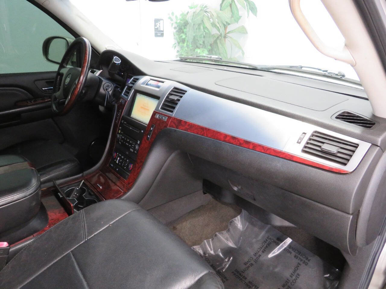 Used 2007 Cadillac Escalade EXT w/ Information Package AWD/4WD image 10