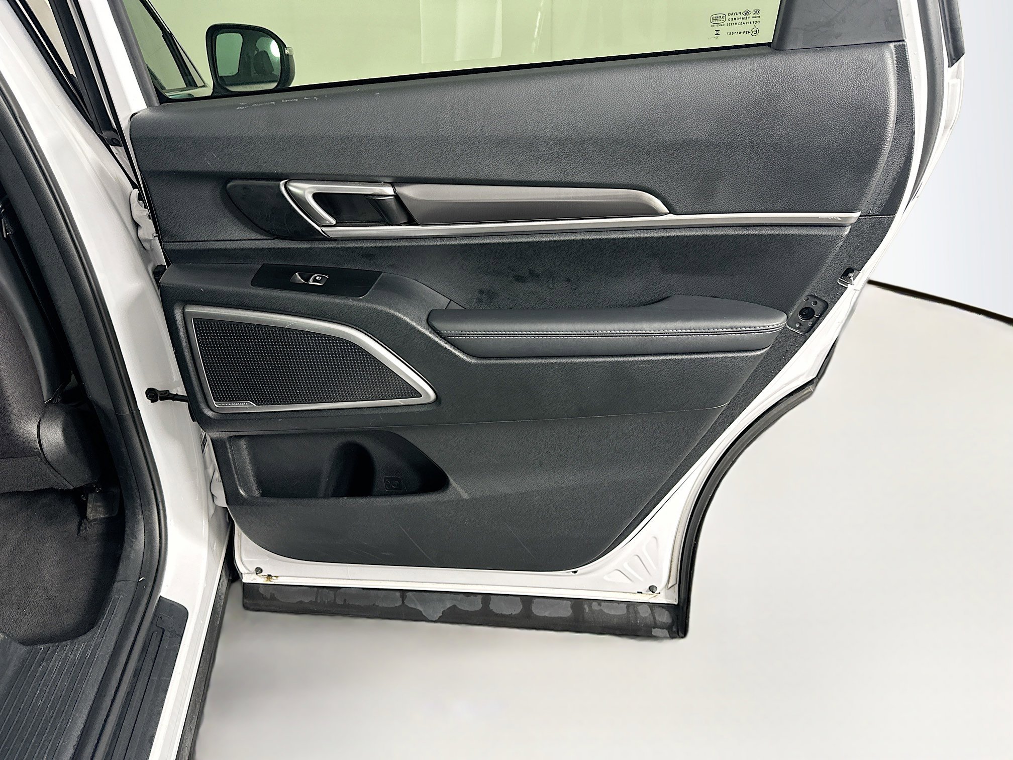 Used 2025 Kia Telluride S image 33