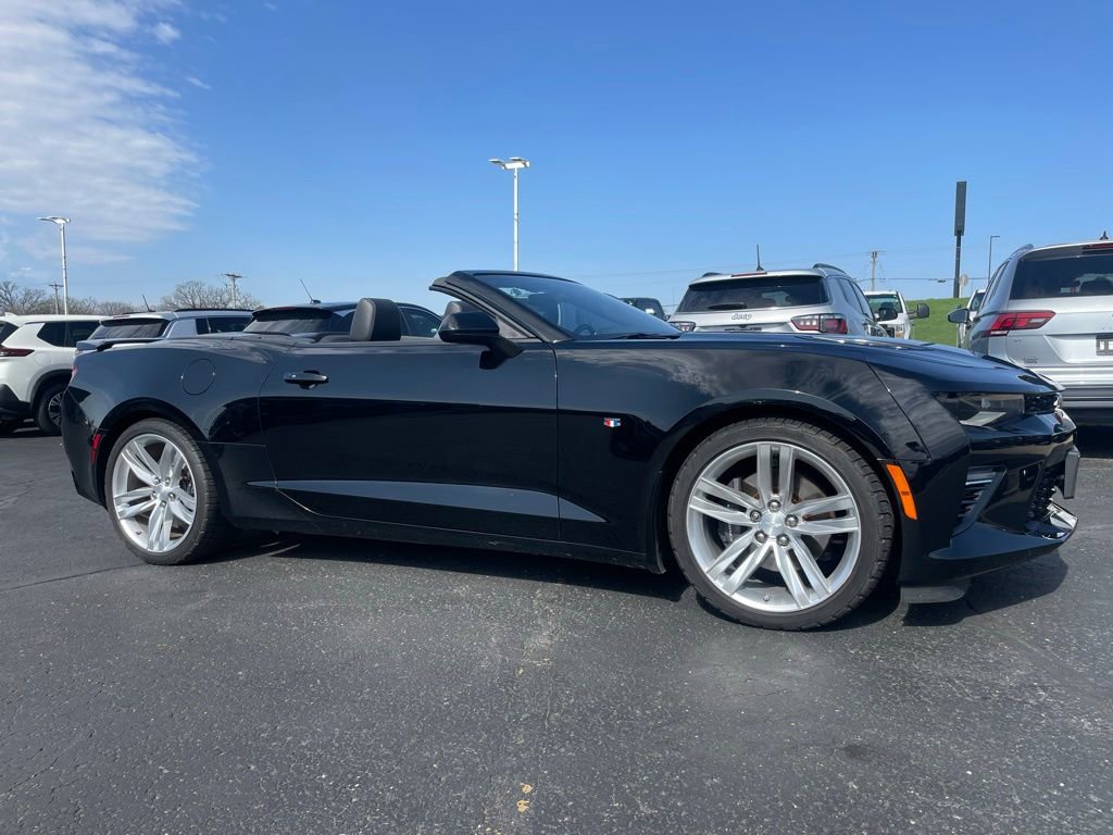 Used 2017 Chevrolet Camaro SS RWD image 5