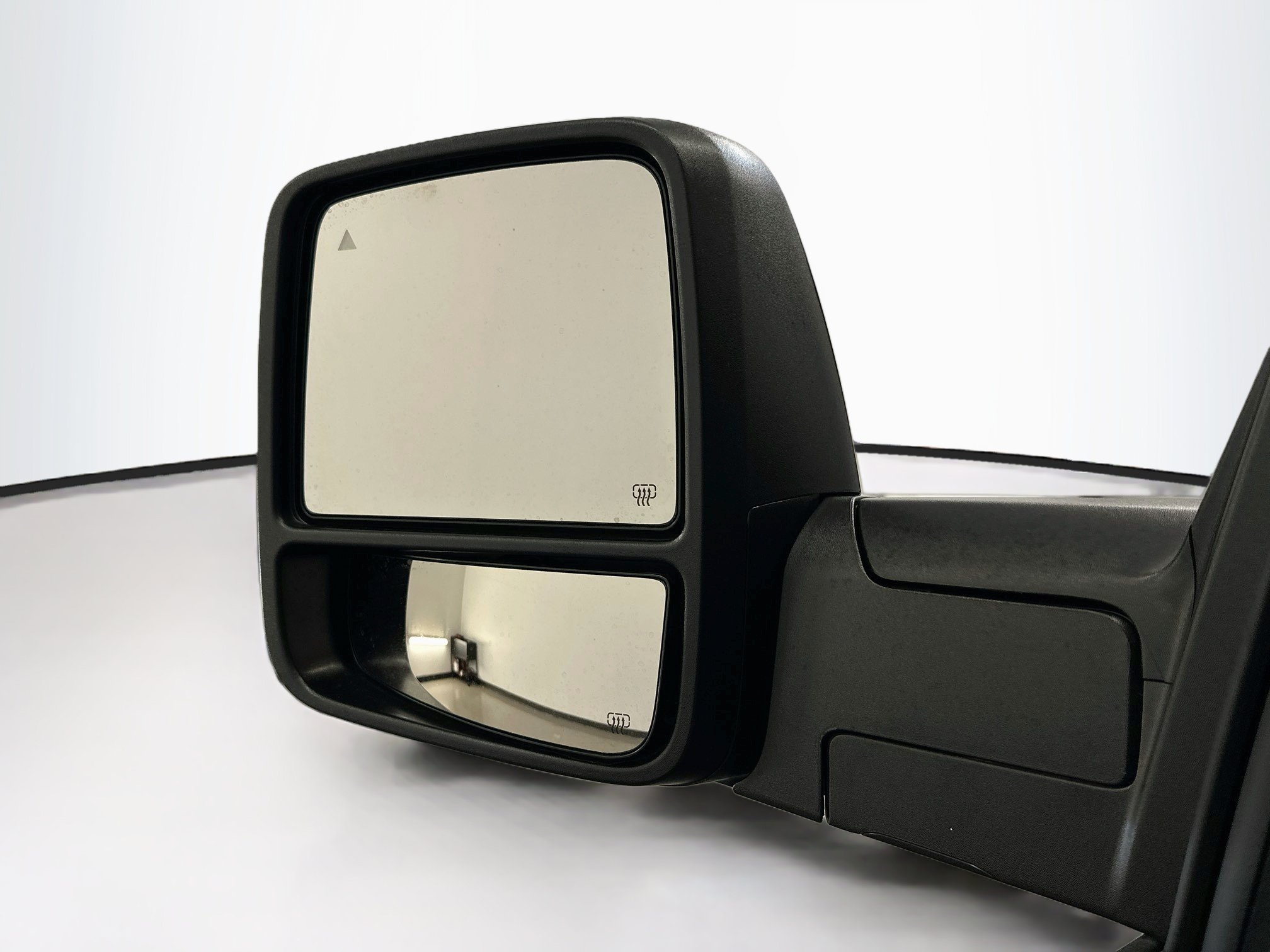 Used 2025 RAM 1500 Warlock AWD/4WD image 16