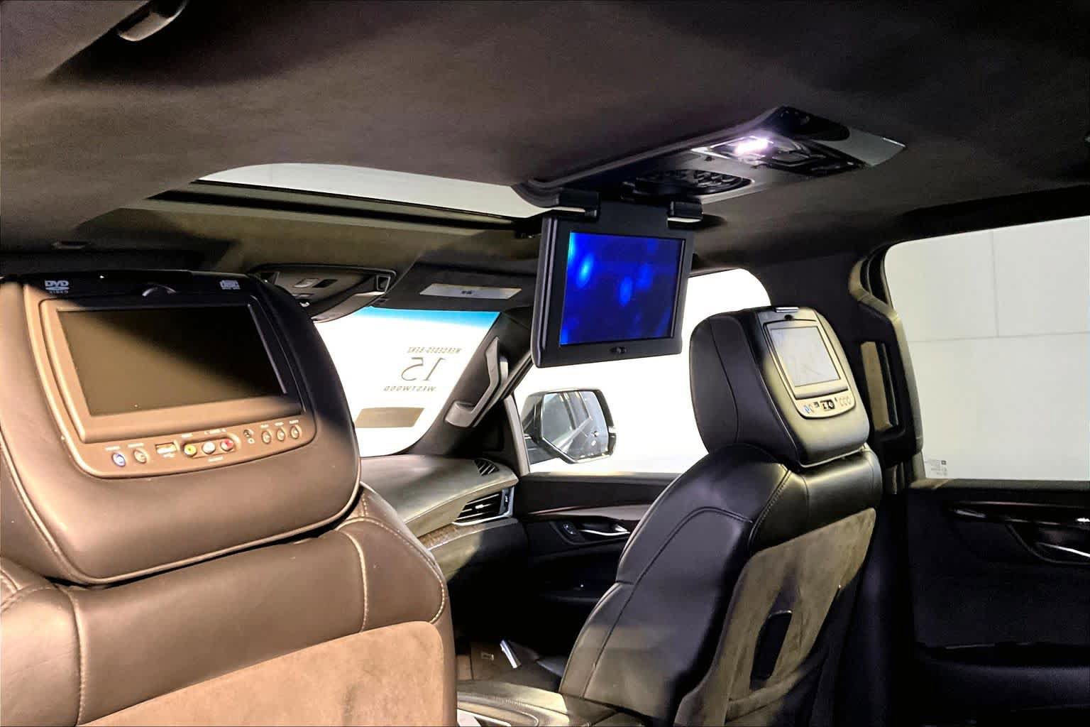 Used 2015 Cadillac Escalade Platinum AWD/4WD image 36