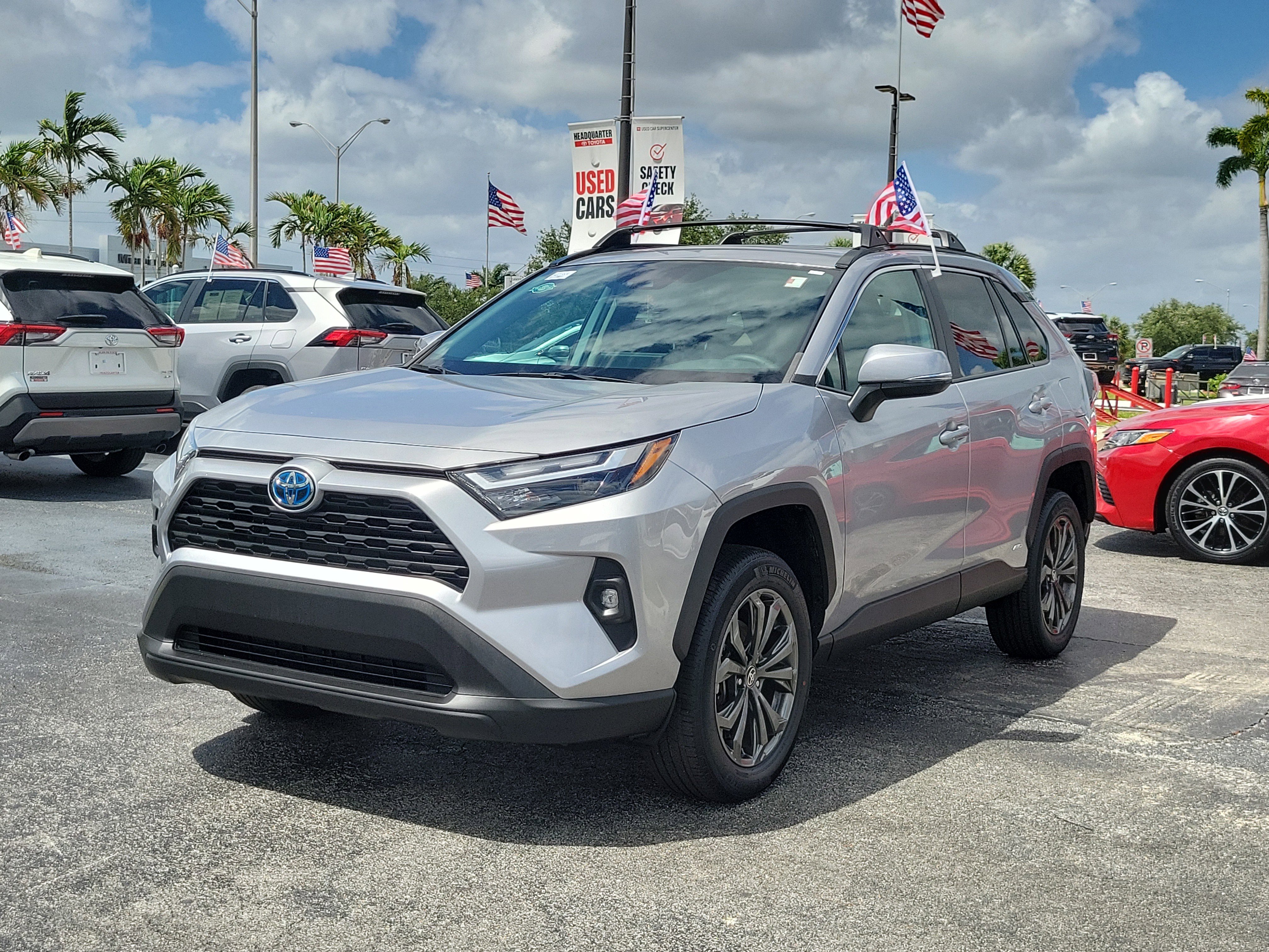 Used 2023 Toyota RAV4 XLE Premium image 6
