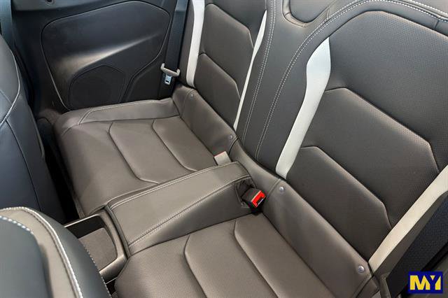 Used 2024 Chevrolet Camaro LT RWD image 14