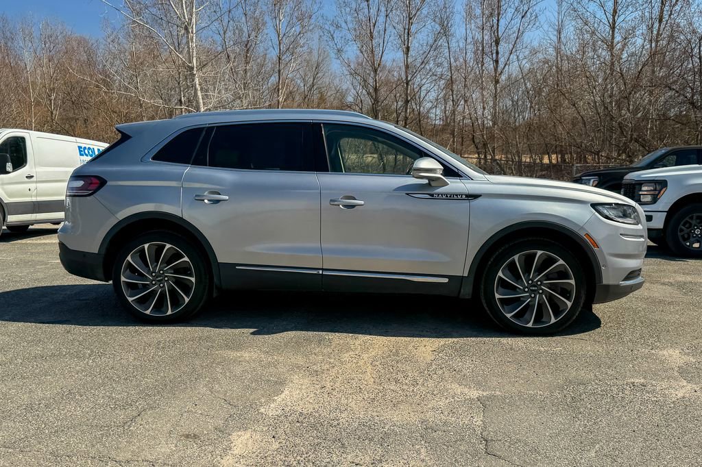 Used 2022 Lincoln Nautilus Reserve w/ Equipment Group 201A AWD/4WD image 2