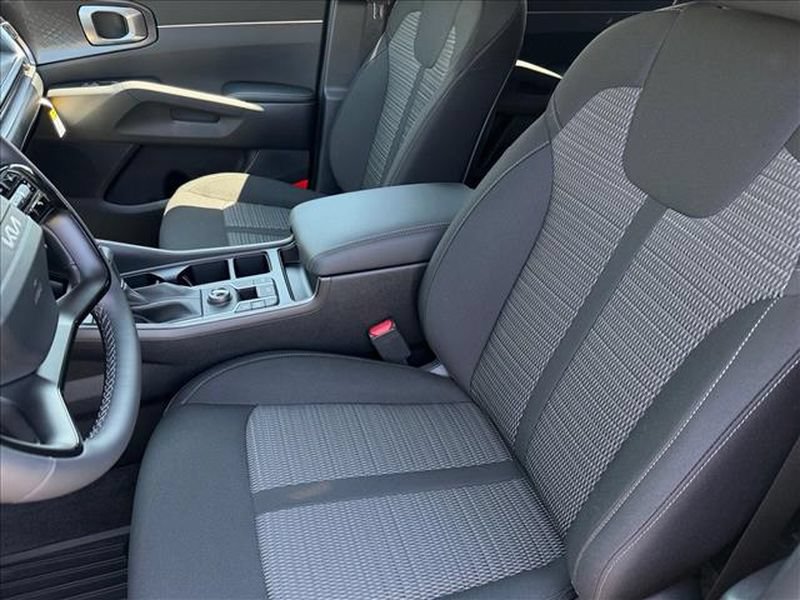 New 2026 Kia Sorento LX FWD image 10