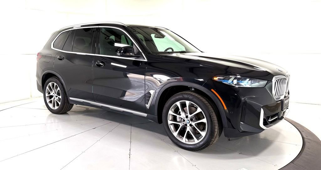 Used 2025 BMW X5 sDrive40i w/ Climate Comfort Package image 1