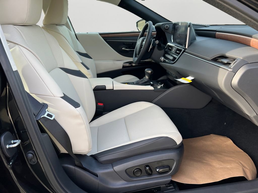 New 2025 Lexus ES 350 w/ Premium Package image 5