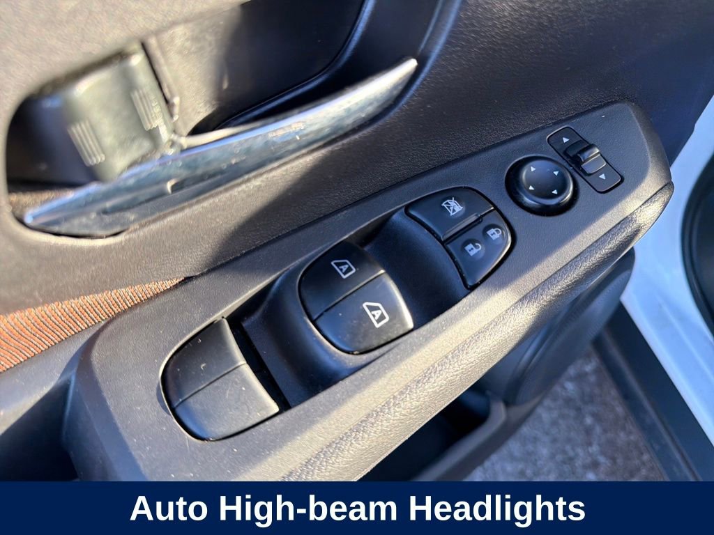 Used 2023 Nissan Kicks SR image 14