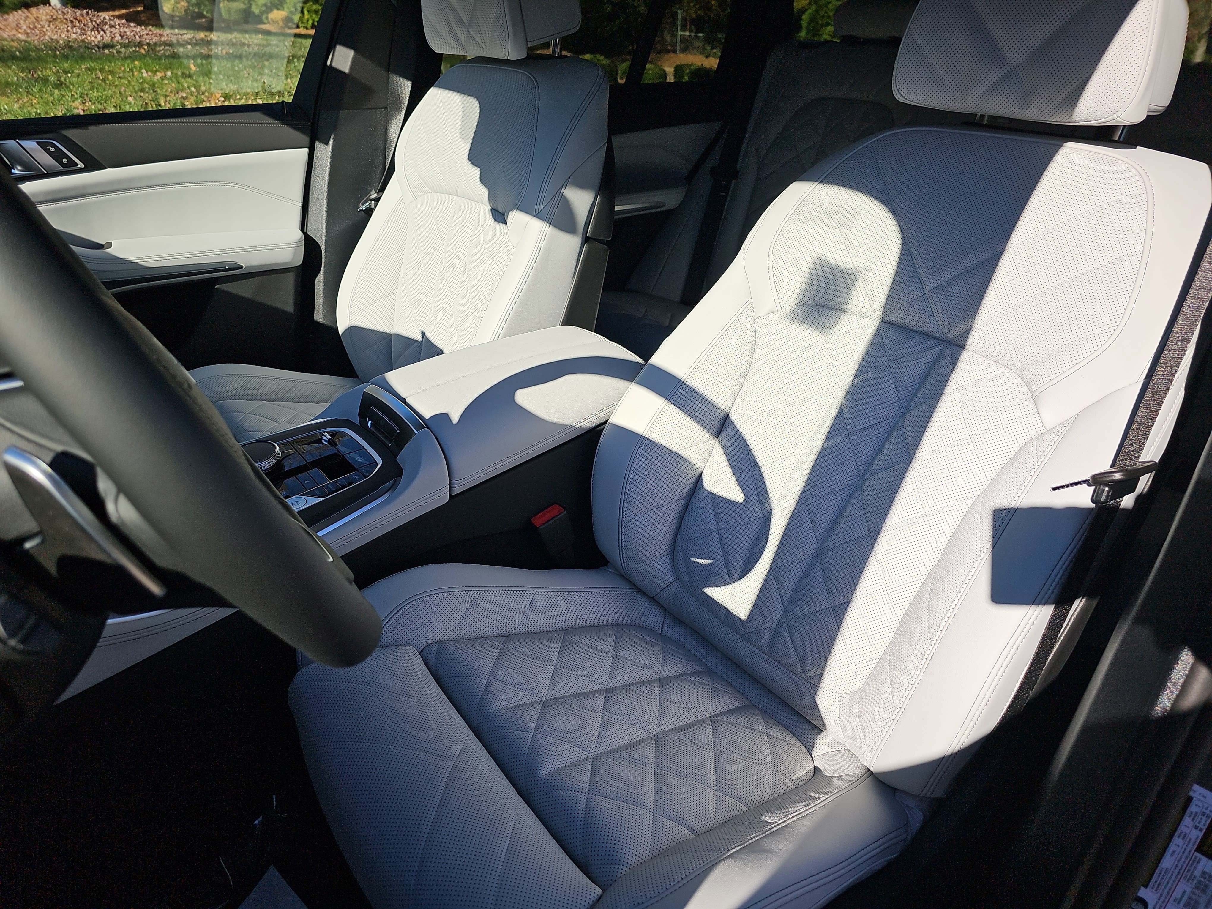 New 2026 BMW X5 xDrive50e w/ Climate Comfort Package image 17