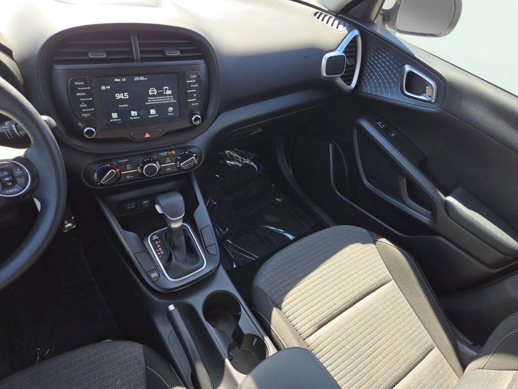 Certified 2020 Kia Soul S image 22