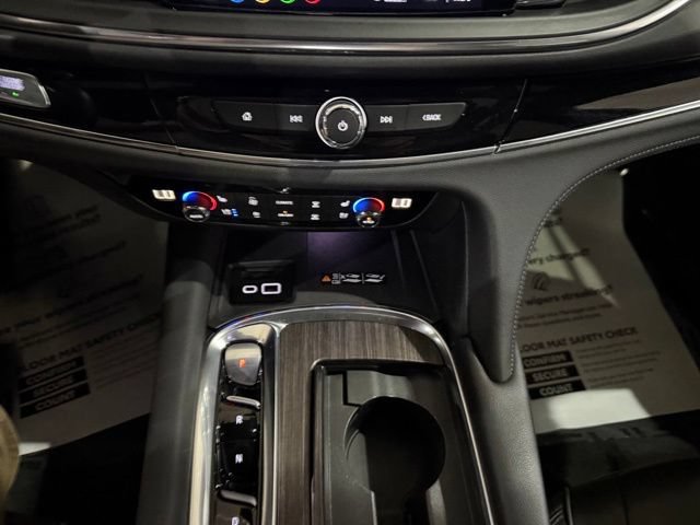 Used 2024 Buick Enclave Avenir w/ Avenir Technology Package AWD/4WD image 20