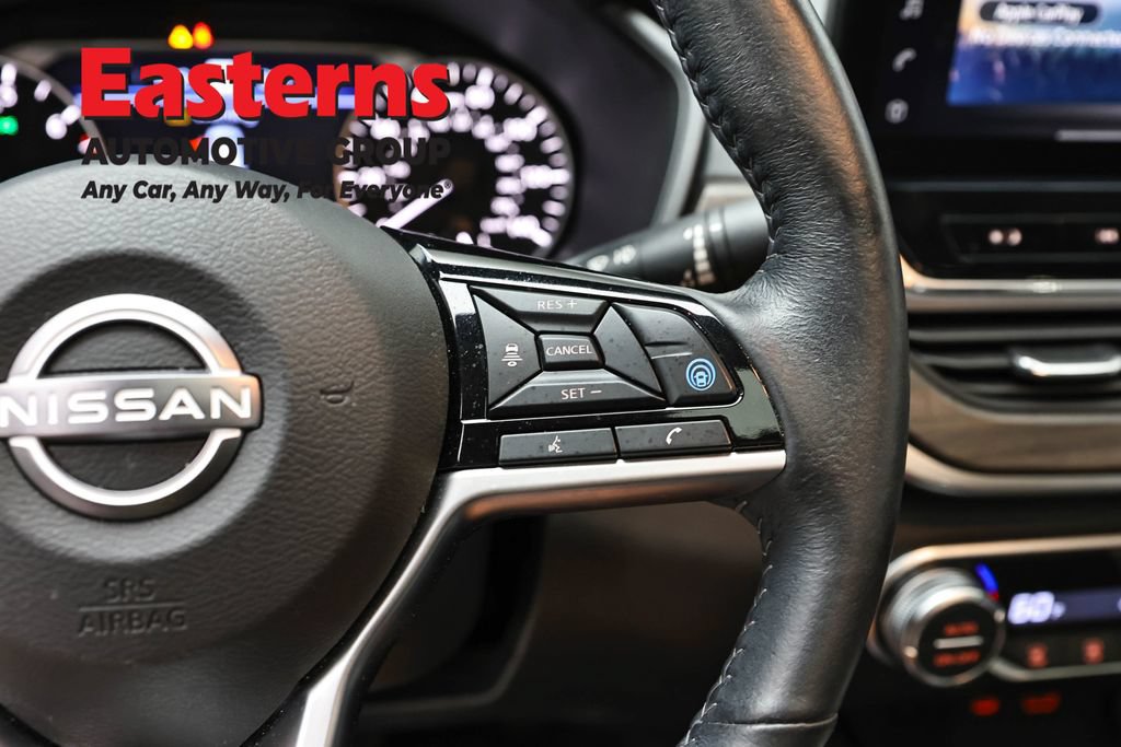 Used 2023 Nissan Altima 2.5 SL FWD image 16