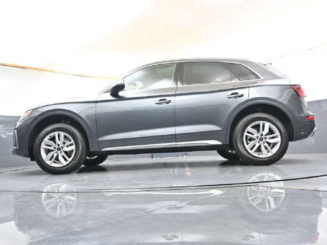 Used 2024 Audi Q5 2.0T Premium w/ Convenience Package AWD/4WD image 32