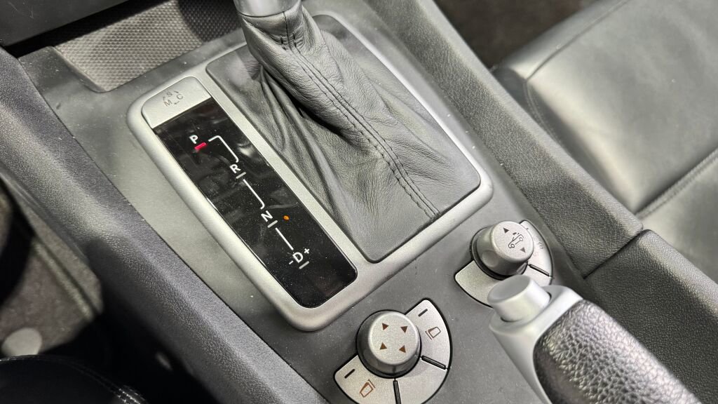 Used 2006 Mercedes-Benz SLK 55 AMG image 23