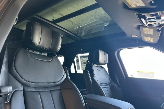 New 2026 Land Rover Range Rover Sport Dynamic SE AWD/4WD image 16