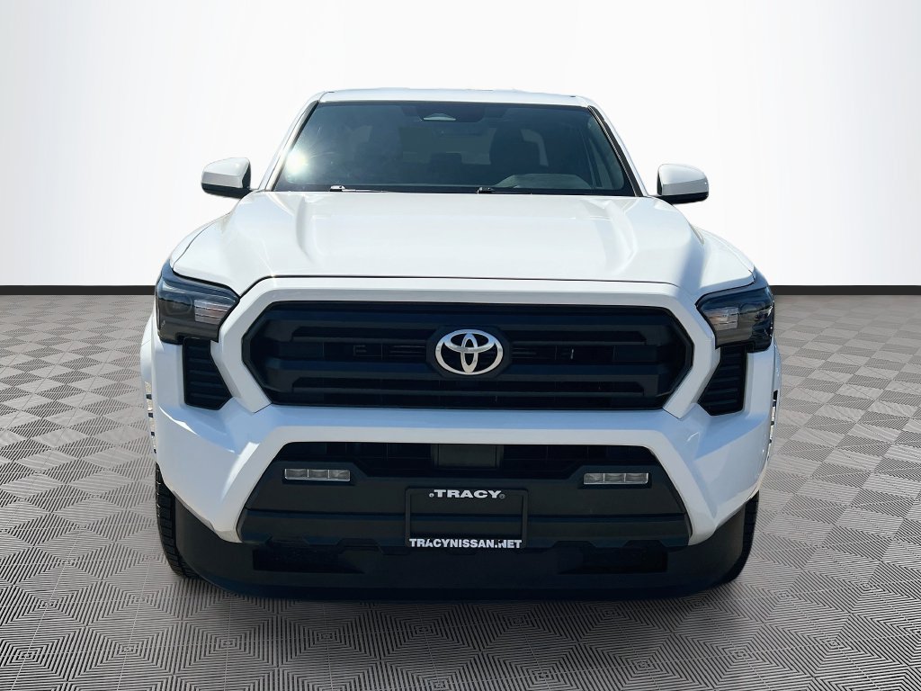Used 2024 Toyota Tacoma SR5 AWD/4WD image 2