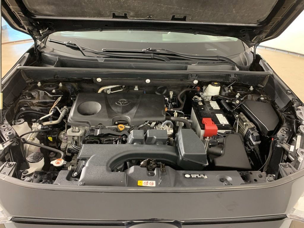 Used 2022 Toyota RAV4 XLE image 39