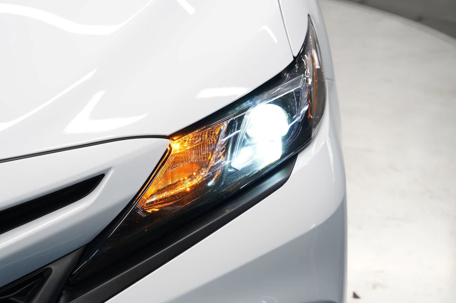 Used 2023 Toyota Camry SE w/ Audio Upgrade Package FWD image 7