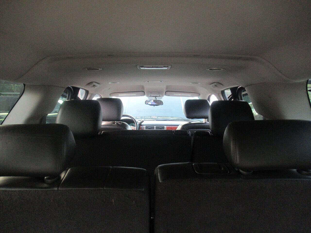 Used 2013 Chevrolet Suburban LT AWD/4WD image 31