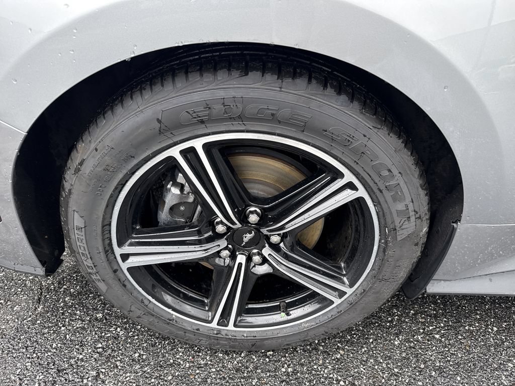 Used 2024 Ford Mustang Coupe RWD image 15