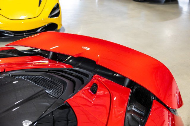 Used 2022 McLaren 720S Performance RWD image 16