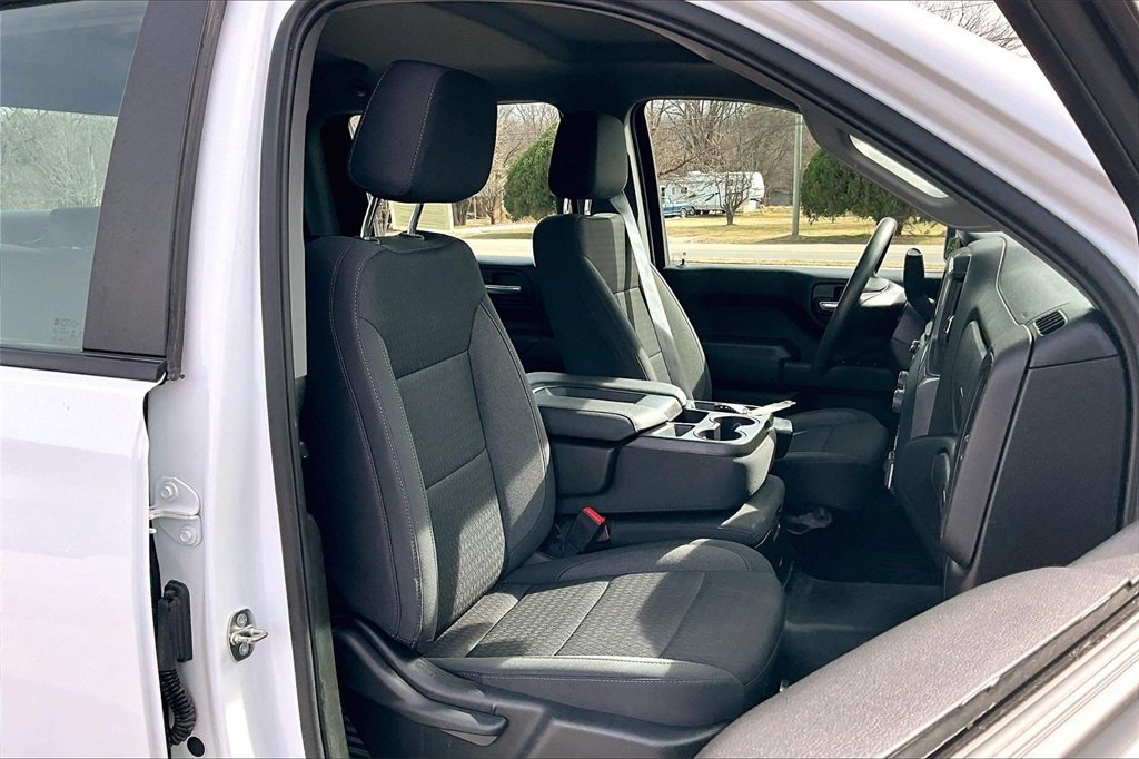 Used 2024 Chevrolet Silverado 1500 W/T w/ Z71 Off-Road Package image 7