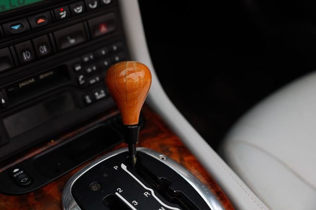 Used 2003 Jaguar XK8 Convertible image 40