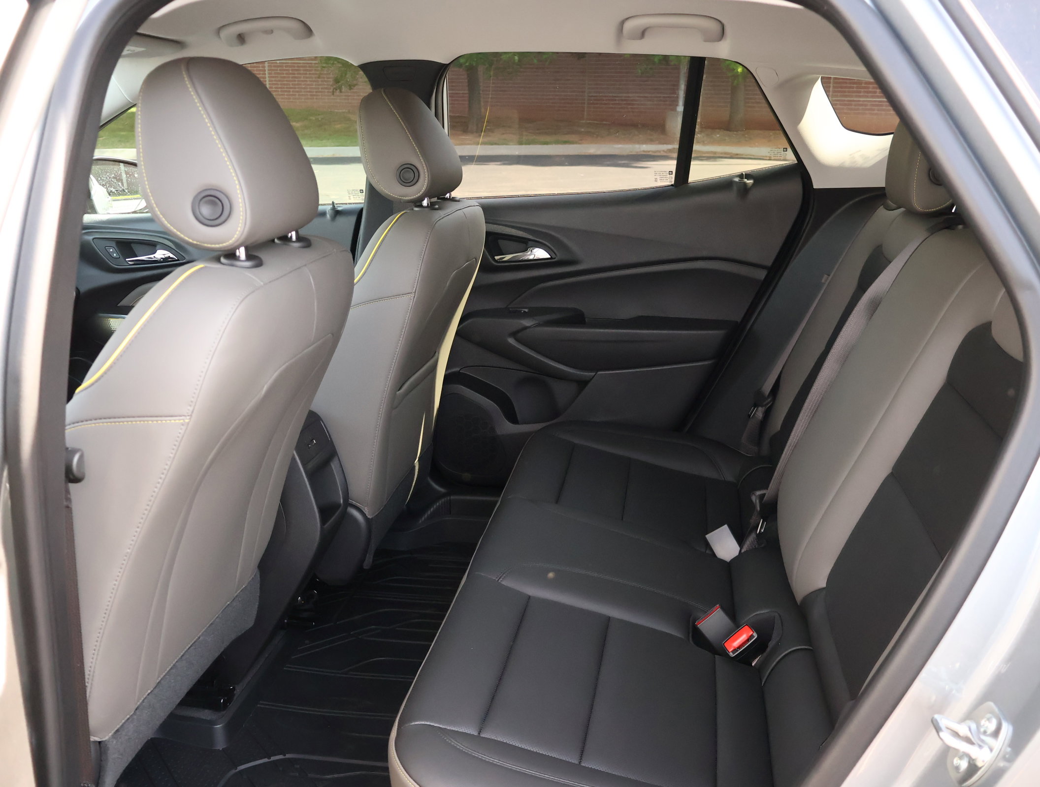 New 2026 Chevrolet Trax ACTIV w/ Driver Confidence Package FWD image 18