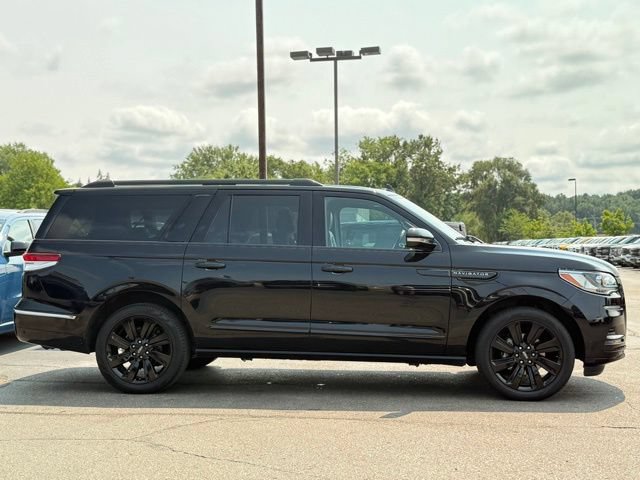 Used 2023 Lincoln Navigator L Reserve AWD/4WD image 37