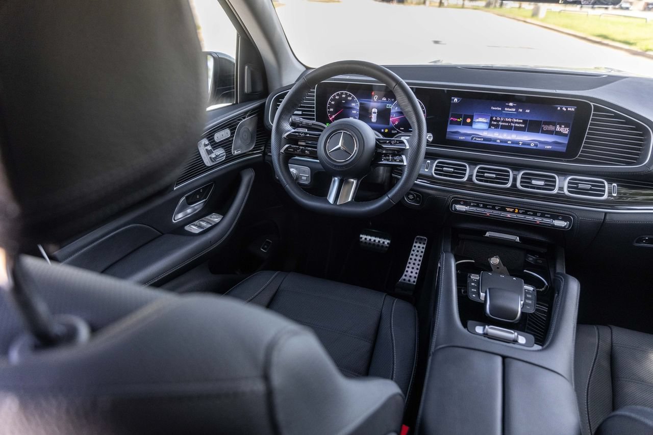 Used 2024 Mercedes-Benz GLS 580 4MATIC image 37