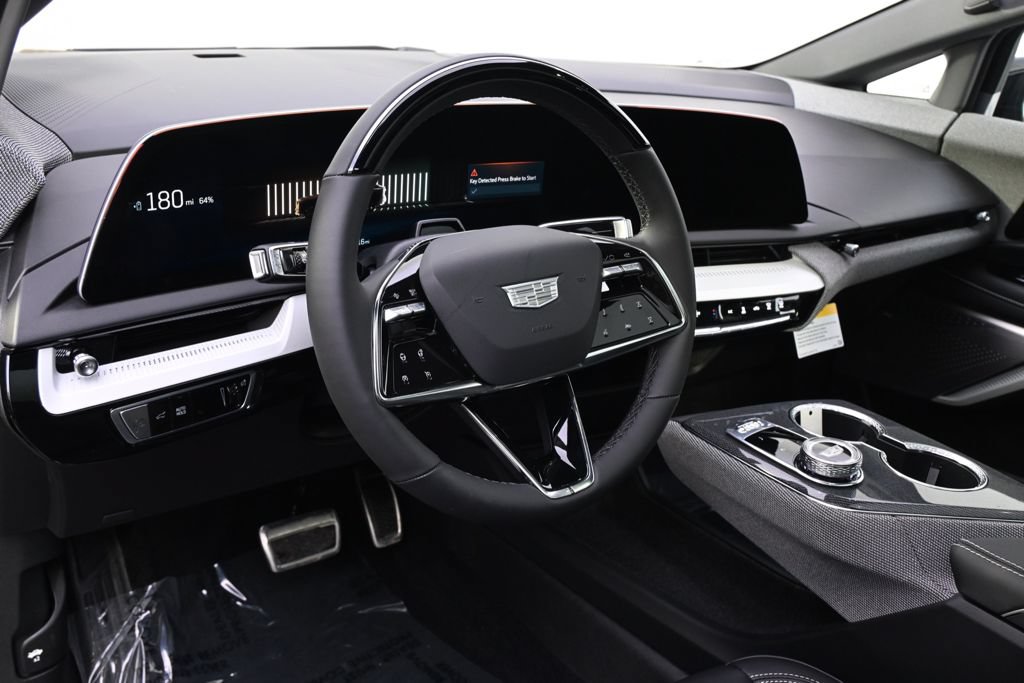New 2026 Cadillac Optiq Luxury 1 w/ LPO, Floor Liner Package AWD/4WD image 11