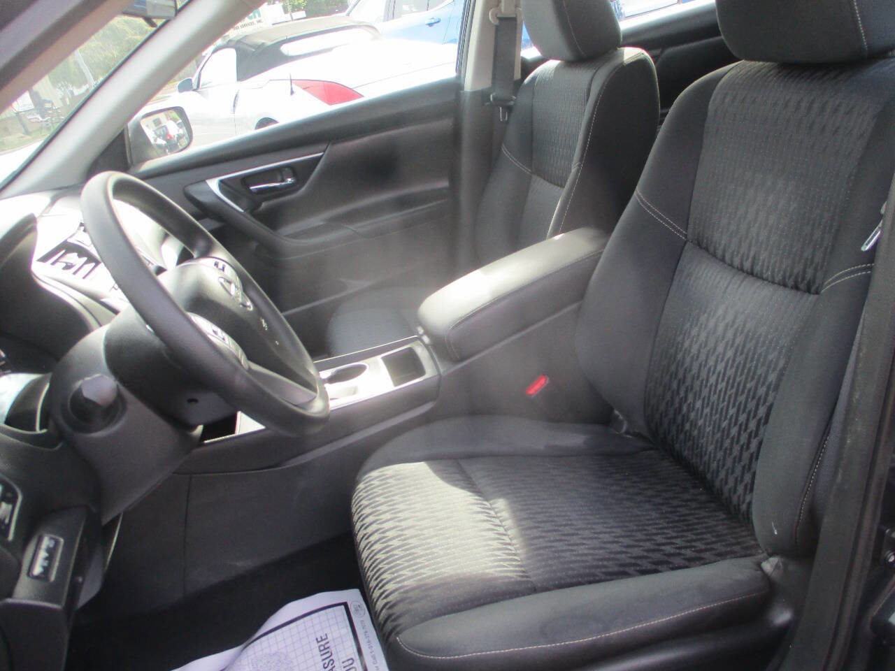 Used 2017 Nissan Altima 2.5 S w/ Power Driver Seat Package image 5