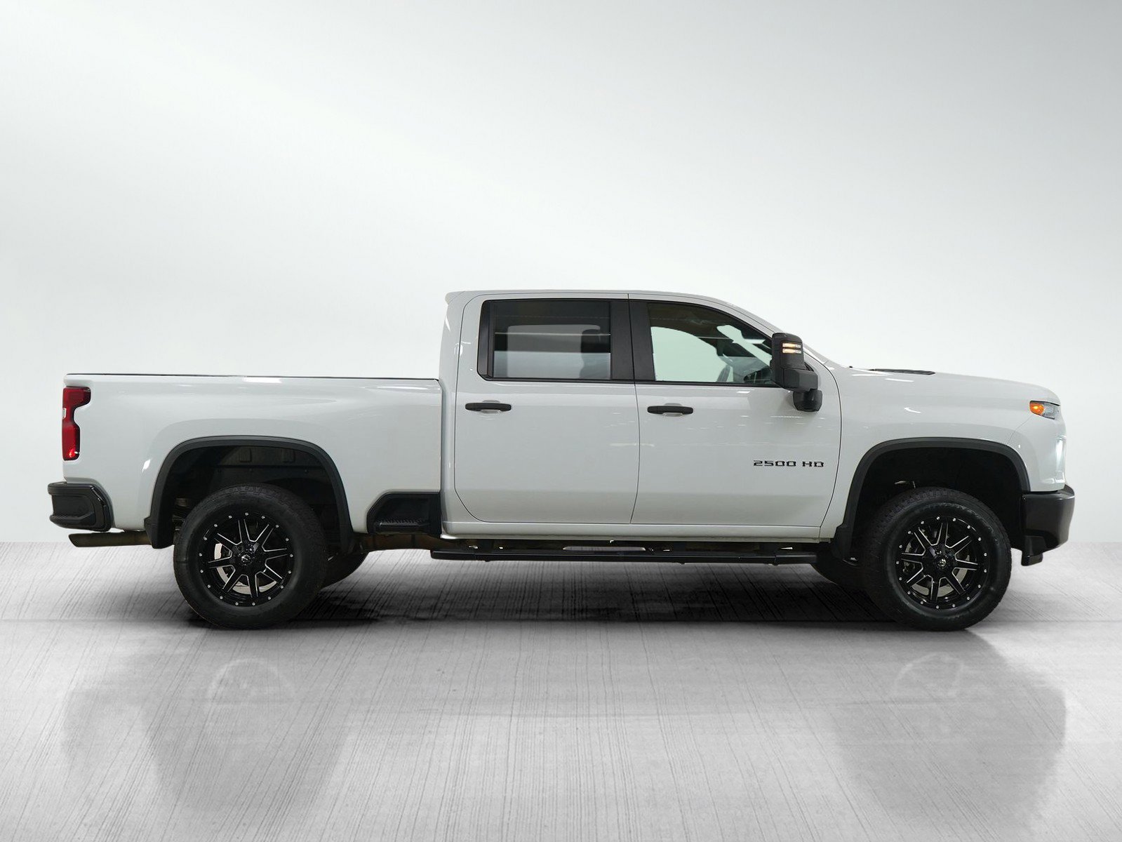 Used 2022 Chevrolet Silverado 2500 Custom w/ Custom Value Package AWD/4WD image 6