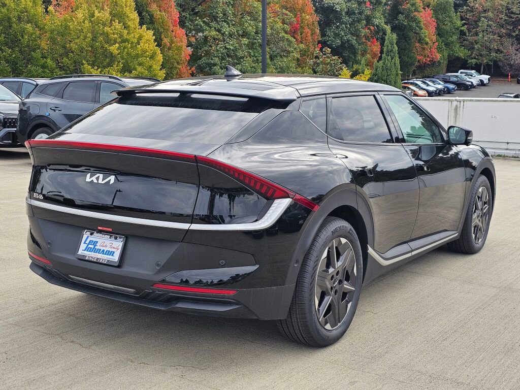 New 2025 Kia EV6 Light w/ Light LR Technology Package image 5